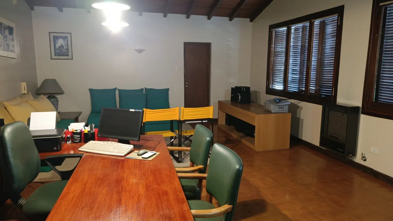CHALET DE SOLIDA CONSTRUCCION EN IMPECABLE ESTADO