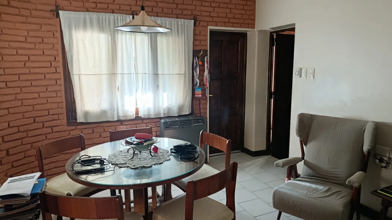 CHALET DE SOLIDA CONSTRUCCION EN IMPECABLE ESTADO