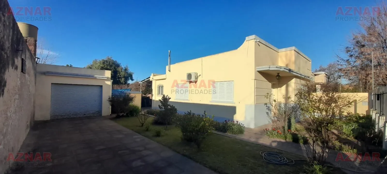 Casa en venta en Soldado Argentino N° 180 e/Av. Quintana y Güemes- MECHITA