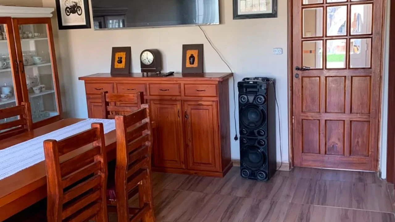 VENTA | CASA EN EXCELENTE ESTADO + DEPARTAMENTO