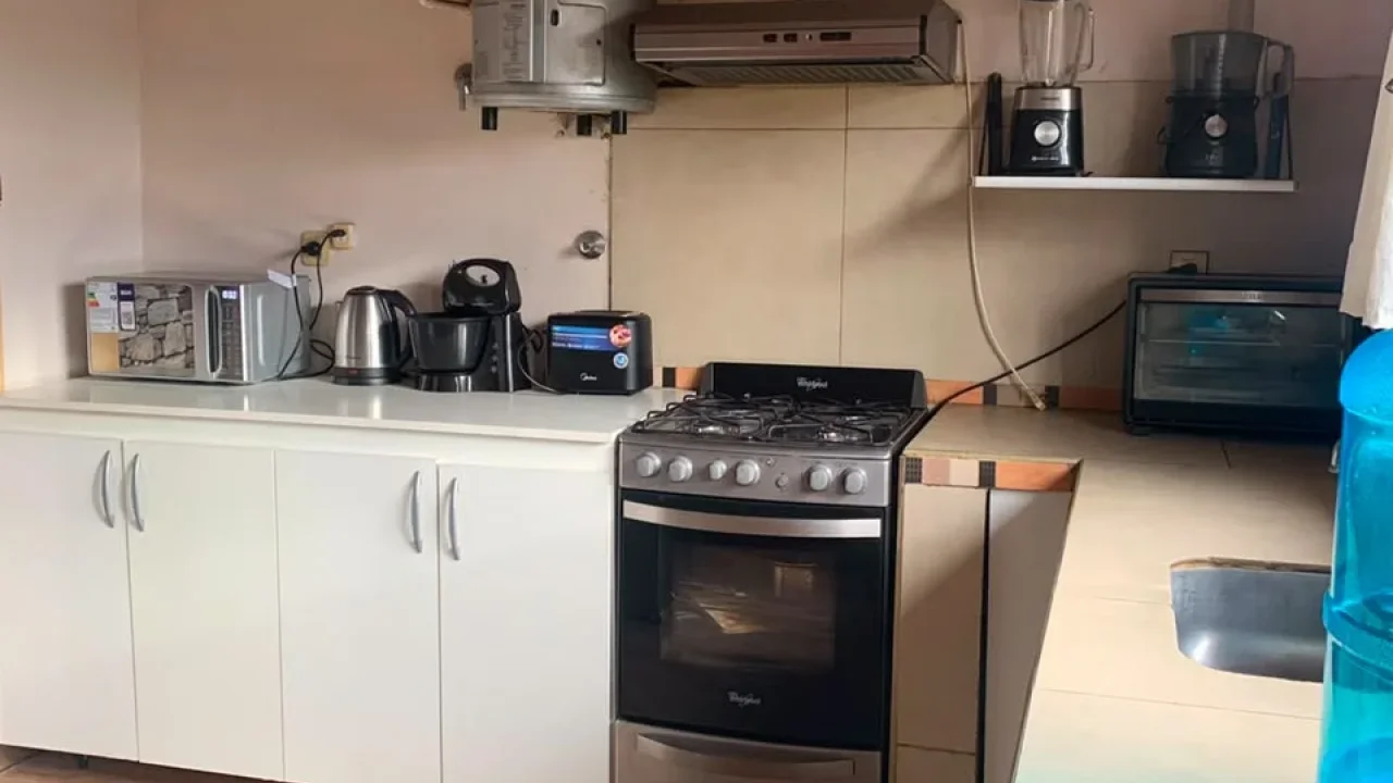 VENTA | CASA EN EXCELENTE ESTADO + DEPARTAMENTO