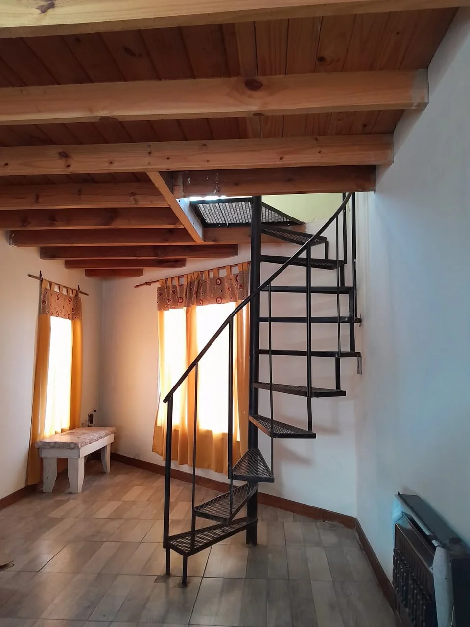 VENTA | CASA EN EXCELENTE ESTADO + DEPARTAMENTO