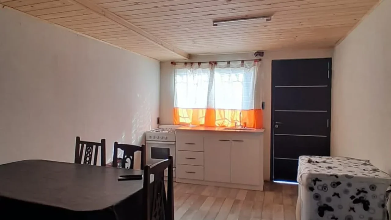 VENTA | CASA EN EXCELENTE ESTADO + DEPARTAMENTO