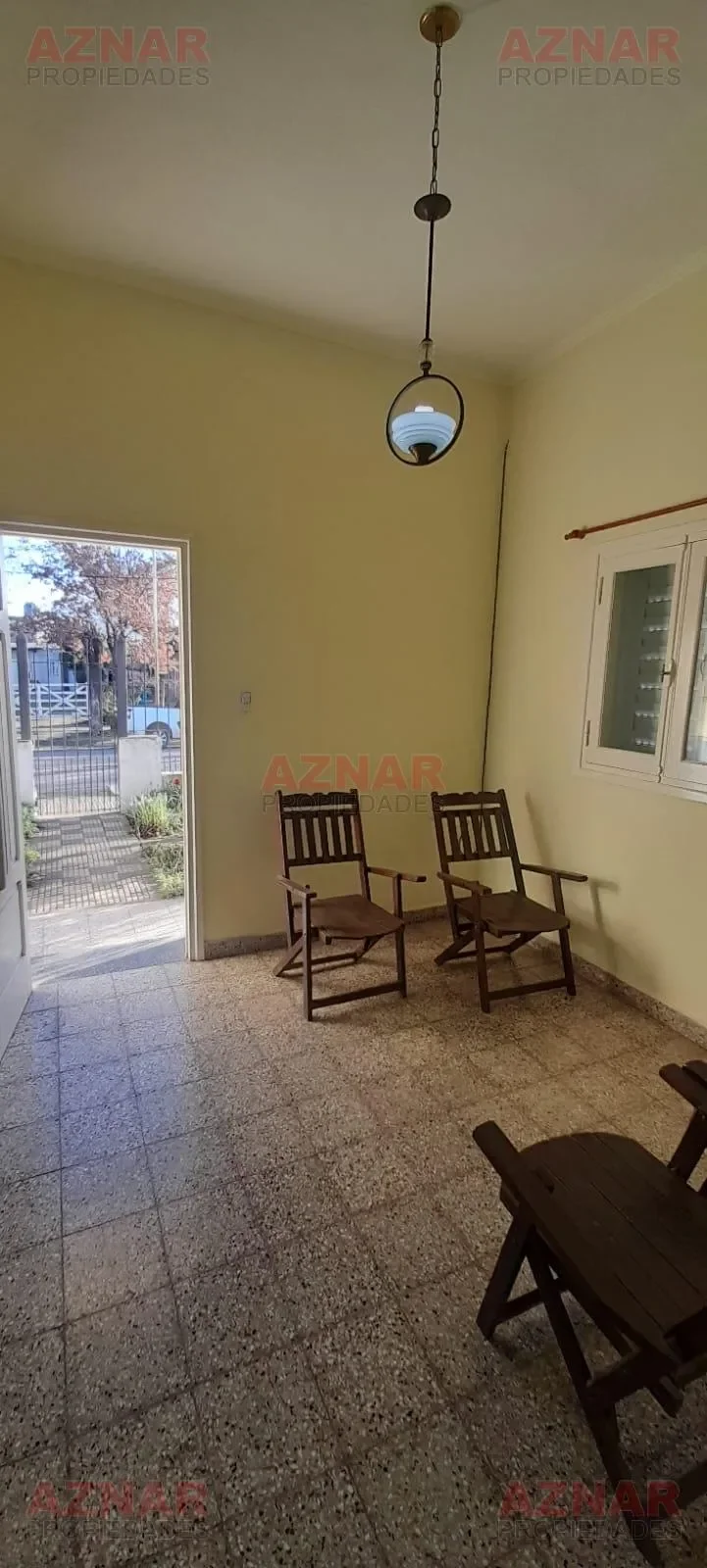 Casa en venta en Soldado Argentino N° 180 e/Av. Quintana y Güemes- MECHITA