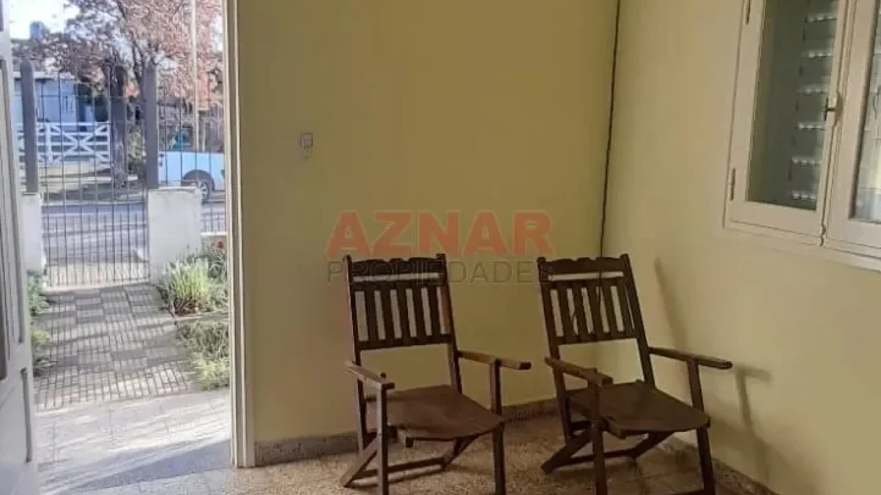 Casa en venta en Soldado Argentino N° 180 e/Av. Quintana y Güemes- MECHITA