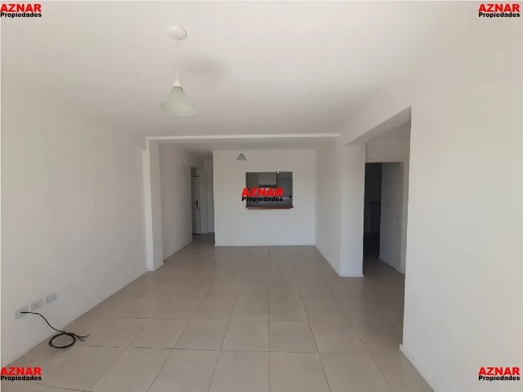 Departamento en alquiler en Macaya Nº 23 e/ Gral. Paz y Rivadavia