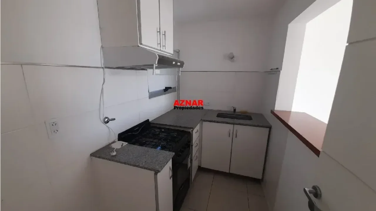 Departamento en alquiler en Macaya Nº 23 e/ Gral. Paz y Rivadavia