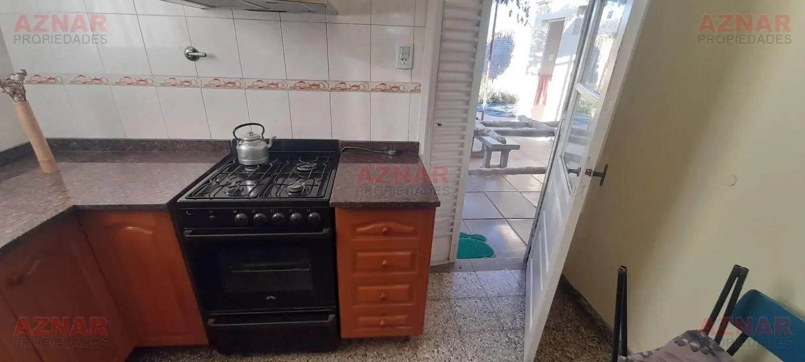 Casa en venta en Soldado Argentino N° 180 e/Av. Quintana y Güemes- MECHITA