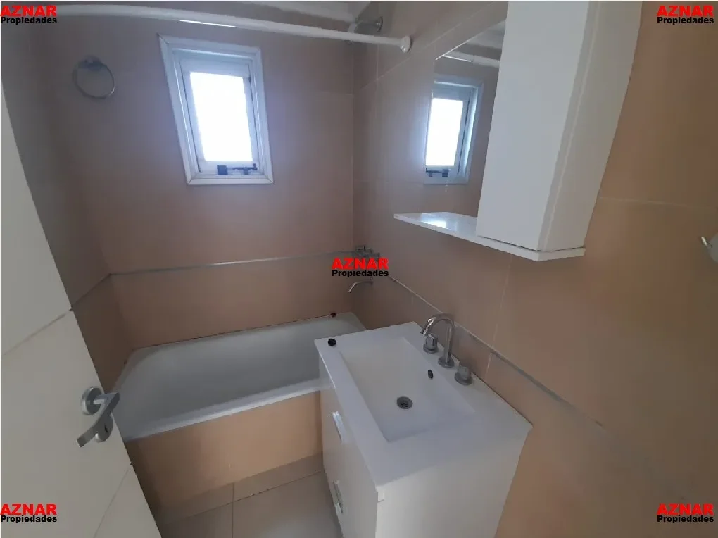 Departamento en alquiler en Macaya Nº 23 e/ Gral. Paz y Rivadavia