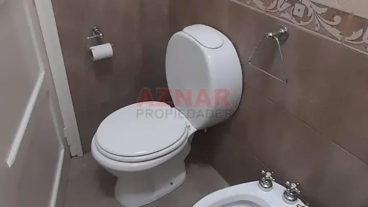 Casa en venta en Soldado Argentino N° 180 e/Av. Quintana y Güemes- MECHITA