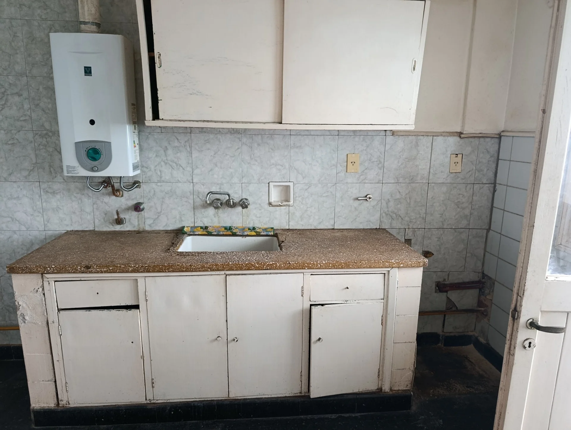 BRAGADO - VENTA - U$S. 35.000.- EDIFICIO "LA ESTACION" DUPLEX DE 3 AMPBIENTES - PRECIO PARA VENDER ! CONSULTAS SAAVEDRA 30 BRAGADO