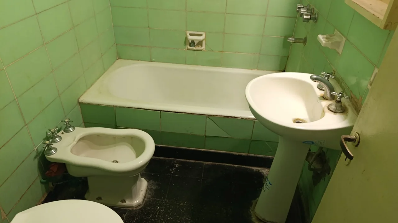 BRAGADO - VENTA - U$S. 35.000.- EDIFICIO "LA ESTACION" DUPLEX DE 3 AMPBIENTES - PRECIO PARA VENDER ! CONSULTAS SAAVEDRA 30 BRAGADO