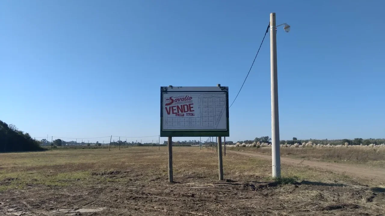 VENDIDOS Y ESCRITURADOS : Ni 40 ni 30 a solo U$S. 27.000.- "NUEVA CORDOBA"  FLAMANTE LOTEO EN BRAGADO - GRANDES LOTES DE 40 X 50 - CON LUZ ELECTRICA. TITULOS PERFECTOS PARA ESCRITURAR YA. SE ENTREGAN AMOJONADOS.