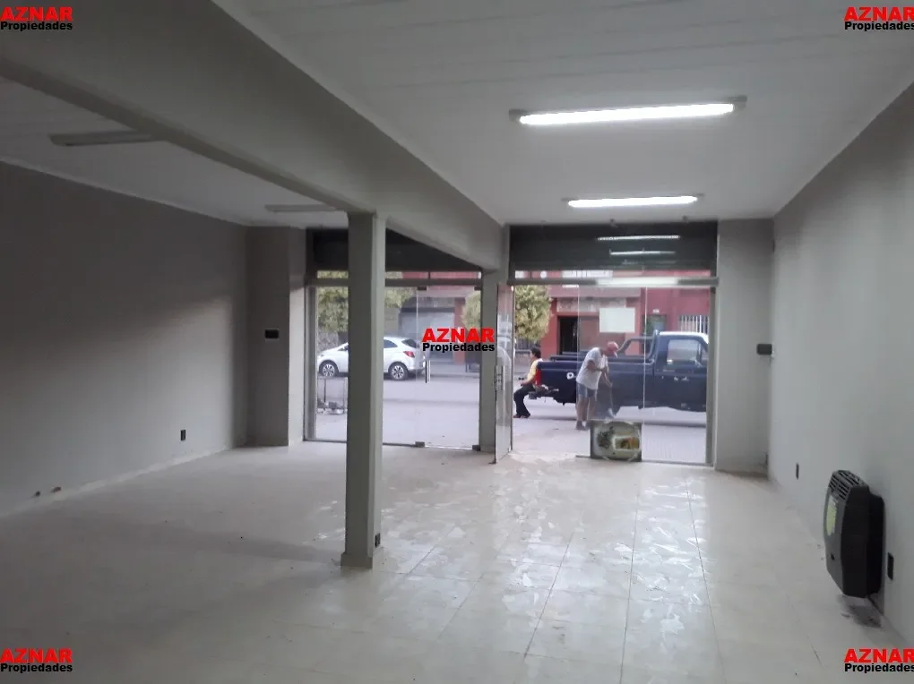 Local en alquiler en Elizondo Nº 2224 e/ Olavarria y Entre Rios