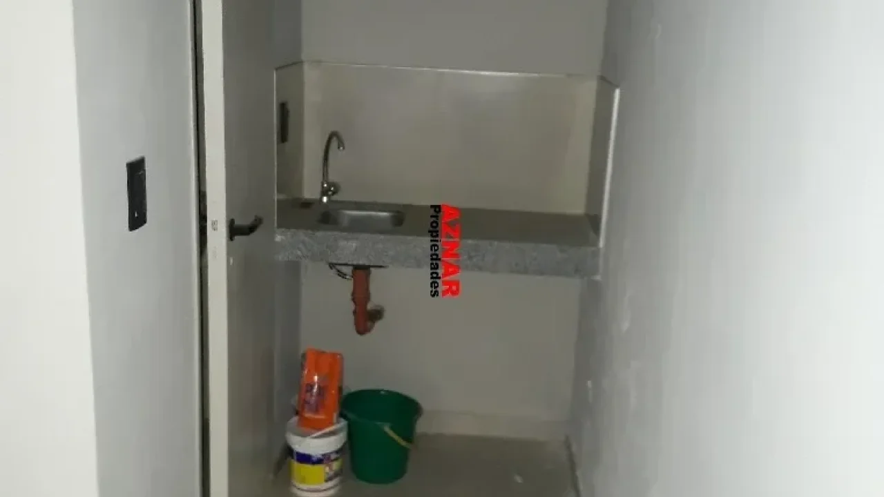 Local en alquiler en Elizondo Nº 2224 e/ Olavarria y Entre Rios