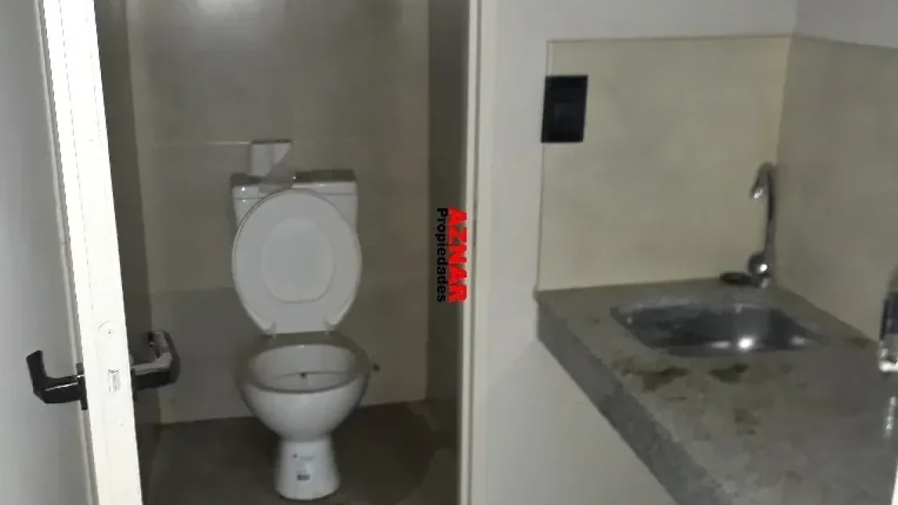 Local en alquiler en Elizondo Nº 2224 e/ Olavarria y Entre Rios