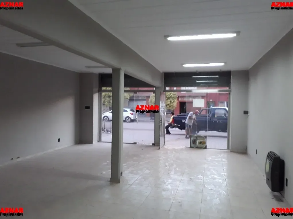 Local en alquiler en  Elizondo Nº 2224 e/ Olavarria y Entre Rios