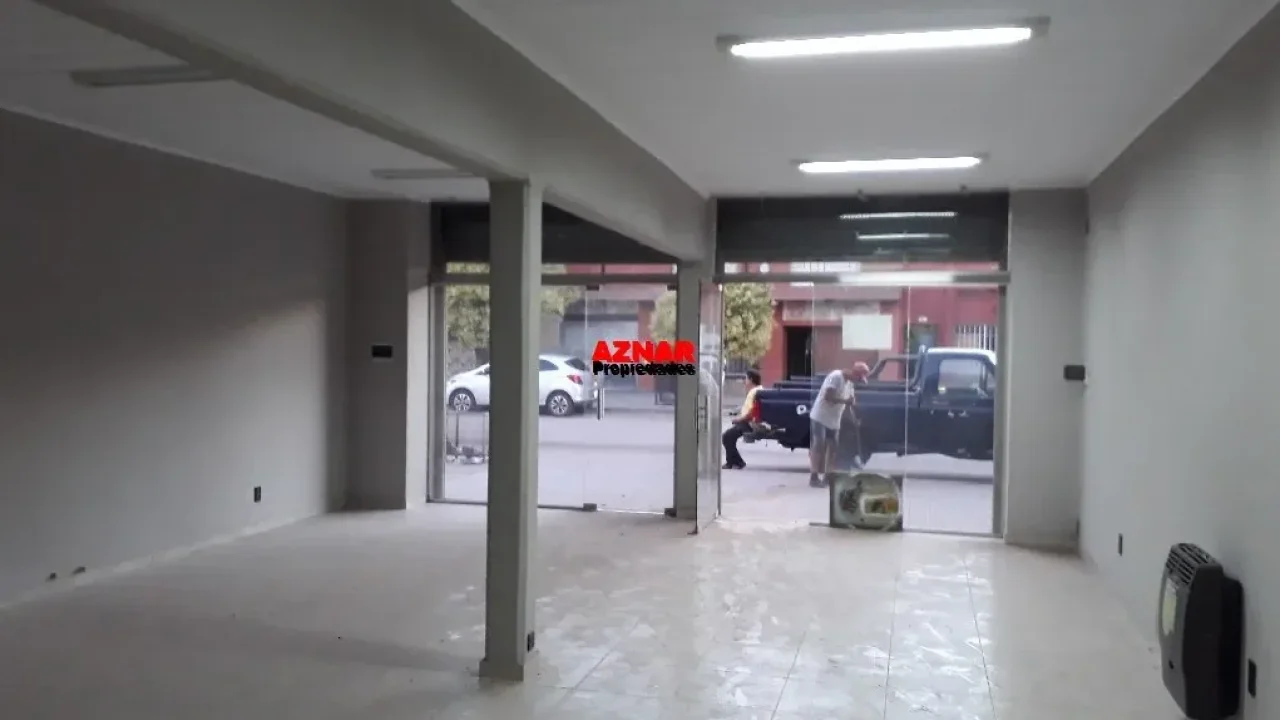 Local en alquiler en  Elizondo Nº 2224 e/ Olavarria y Entre Rios