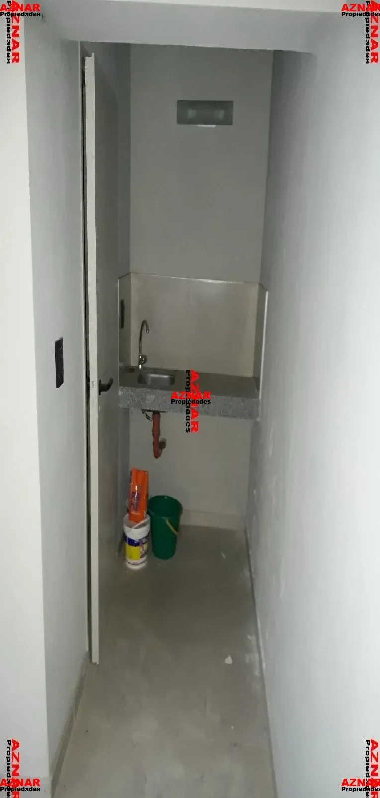 Local en alquiler en  Elizondo Nº 2224 e/ Olavarria y Entre Rios