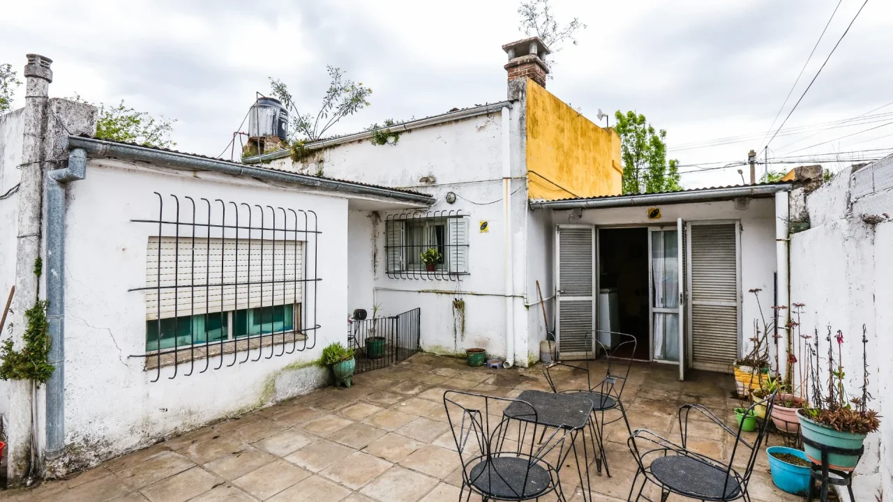 VENTA - CASA PELLEGRINI 100