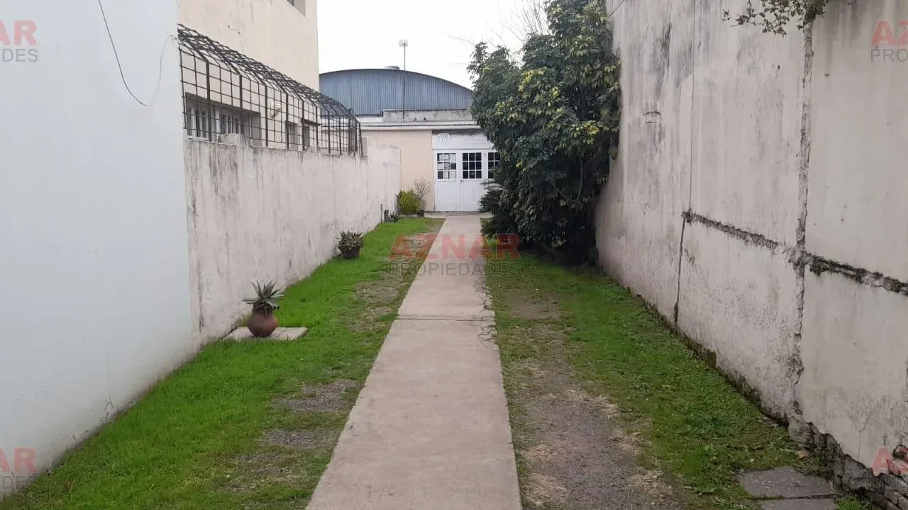 Galpón en Venta en Necochea Nº 440 e/ 12 de Octubre y Catamarca