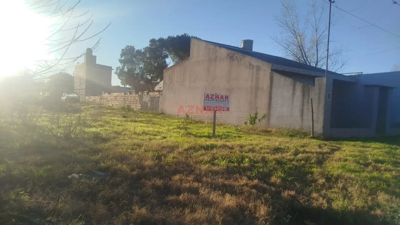 Terreno en venta en Necochea N° 1100 e/ Maestros Argentinos y Los Sauces