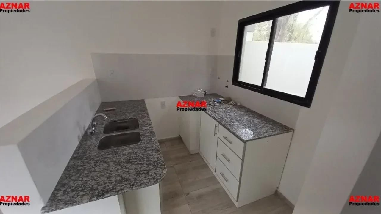 Departamento en venta en Quenard Nº 448 e/ Avellaneda y Alem