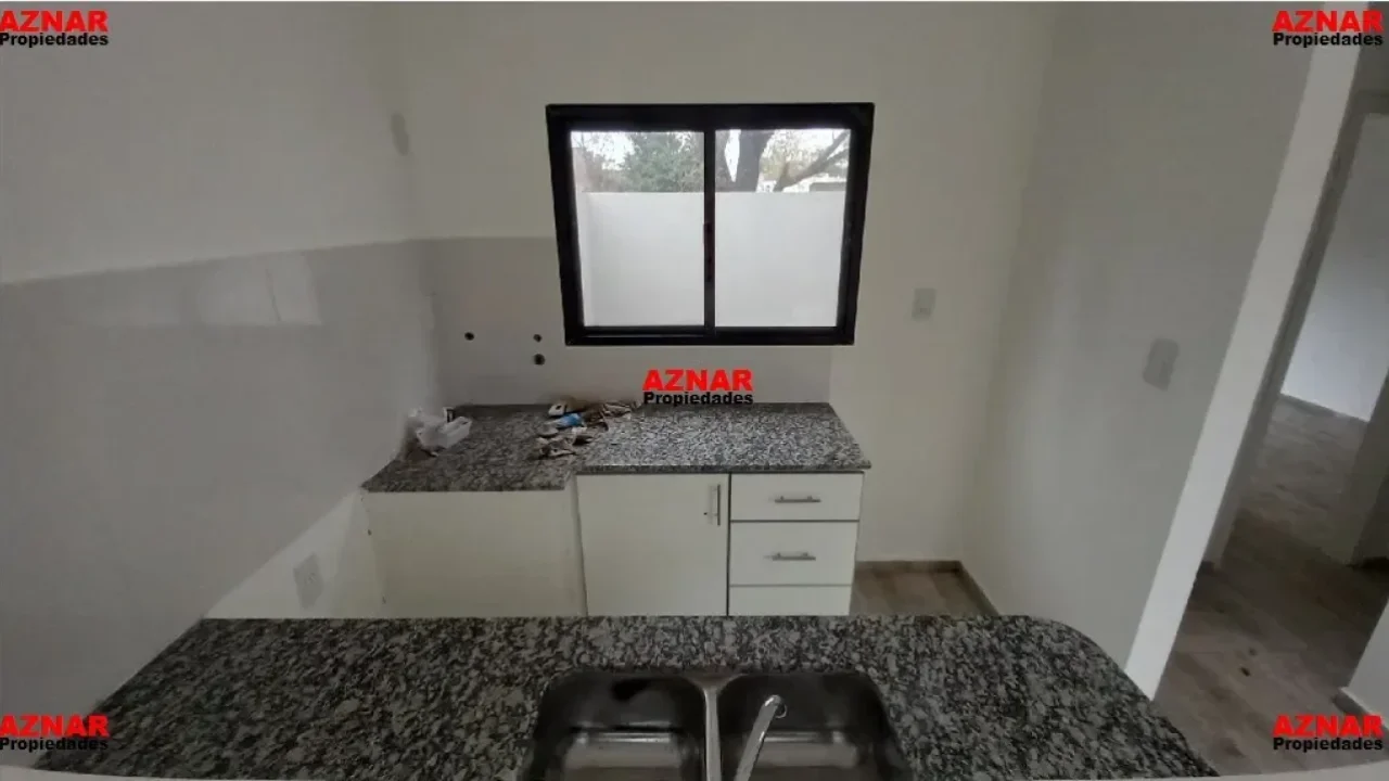 Departamento en venta en Quenard Nº 448 e/ Avellaneda y Alem