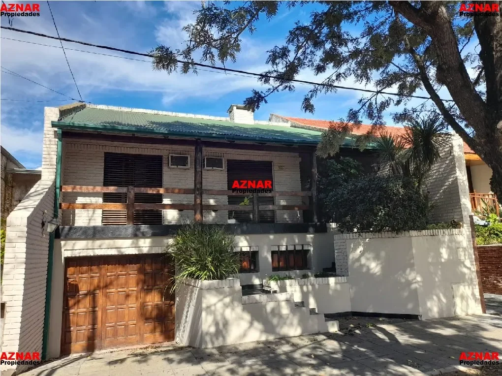 Casa en venta en Catamarca Nº 1681 e/ Rauch y Suarez