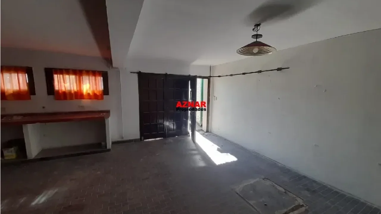 Casa en venta en Catamarca Nº 1681 e/ Rauch y Suarez