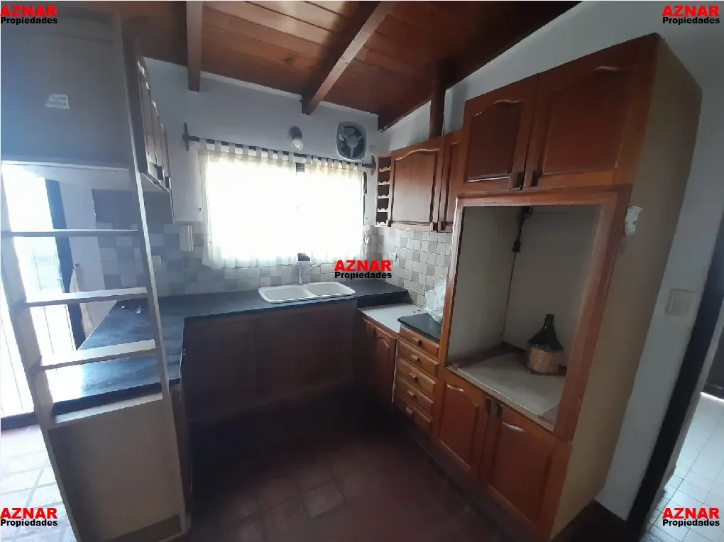 Casa en venta en Catamarca Nº 1681 e/ Rauch y Suarez