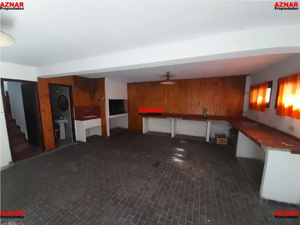 Casa en venta en Catamarca Nº 1681 e/ Rauch y Suarez