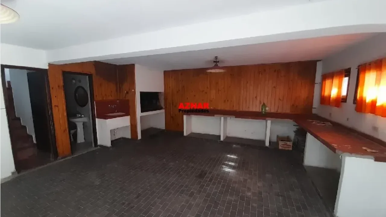 Casa en venta en Catamarca Nº 1681 e/ Rauch y Suarez