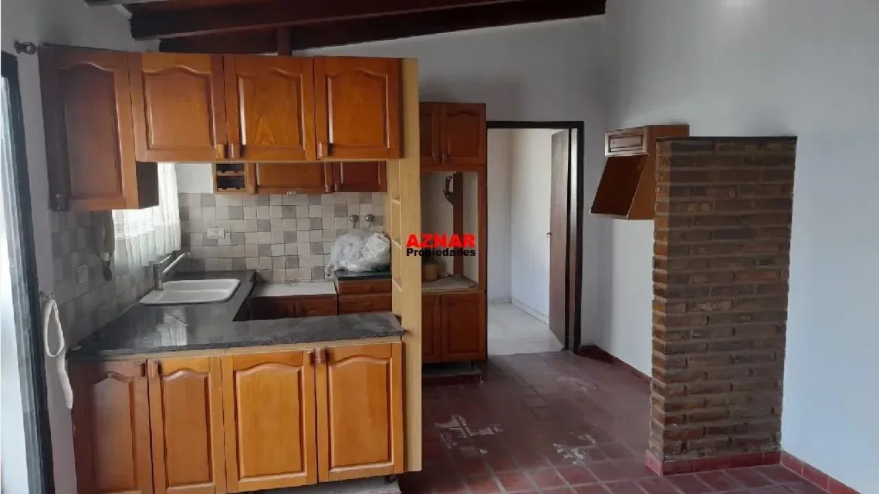 Casa en venta en Catamarca Nº 1681 e/ Rauch y Suarez
