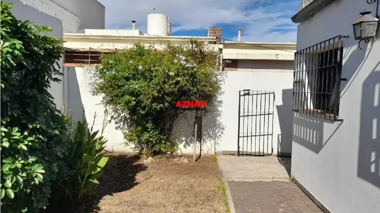 Casa en venta en Catamarca Nº 1681 e/ Rauch y Suarez