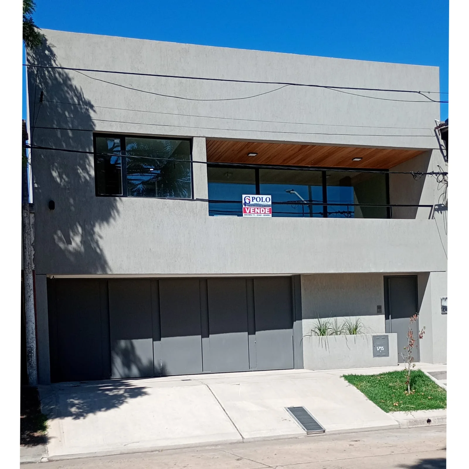 EN VENTA, DEPARTAMENTO UBICADO SOBRE CALLE 12 DE OCTUBRE N° 1715