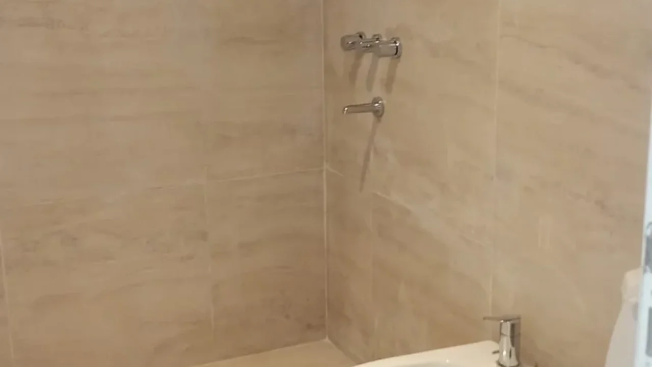 EN VENTA, DEPARTAMENTO UBICADO SOBRE CALLE 12 DE OCTUBRE N° 1715