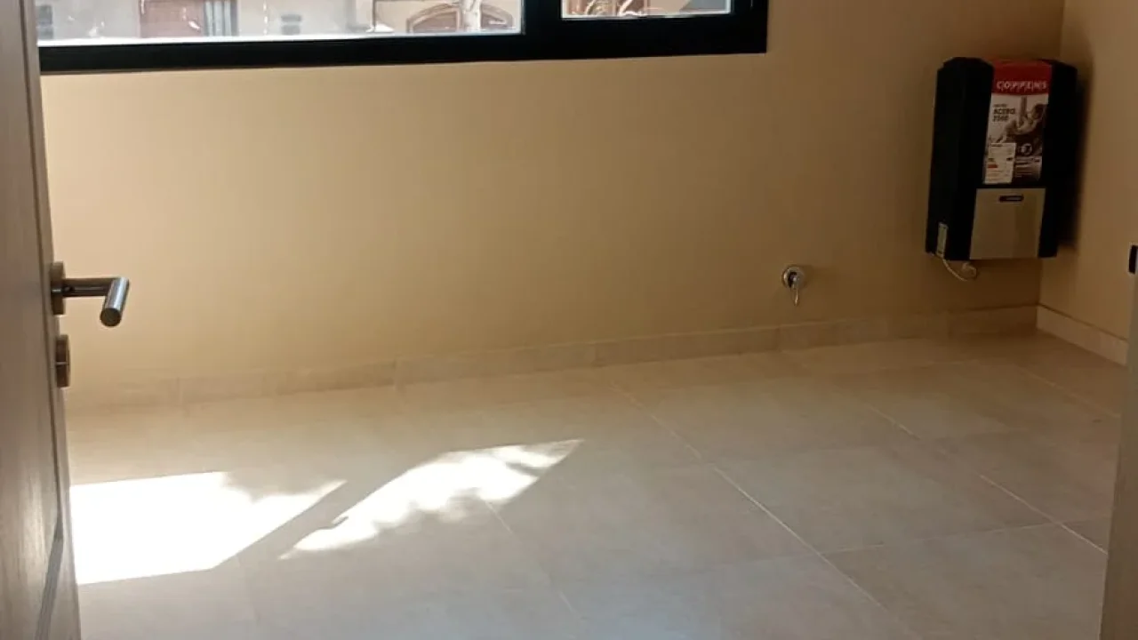 EN VENTA, DEPARTAMENTO UBICADO SOBRE CALLE 12 DE OCTUBRE N° 1715