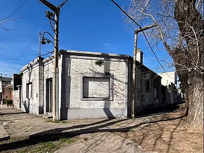 VENTA - ESQUINA BRANDSEN Y AVELLANEDA