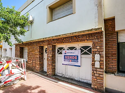 VENTA - CASA RIVADAVIA