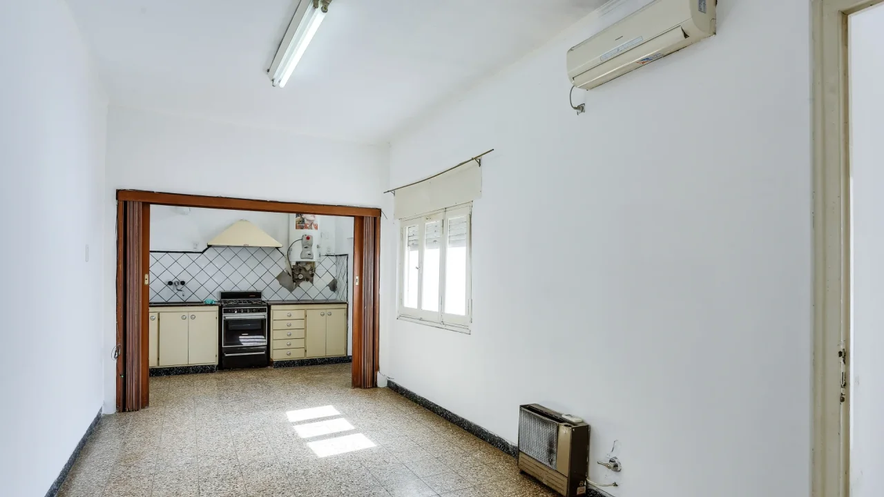 VENTA - CASA RIVADAVIA