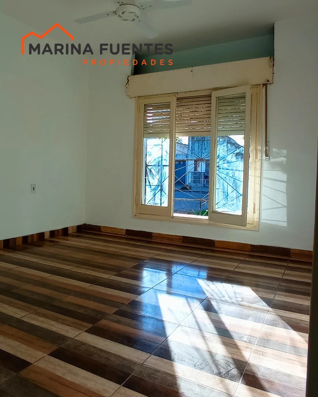 EN VENTA ➡️ CASA CÉNTRICA