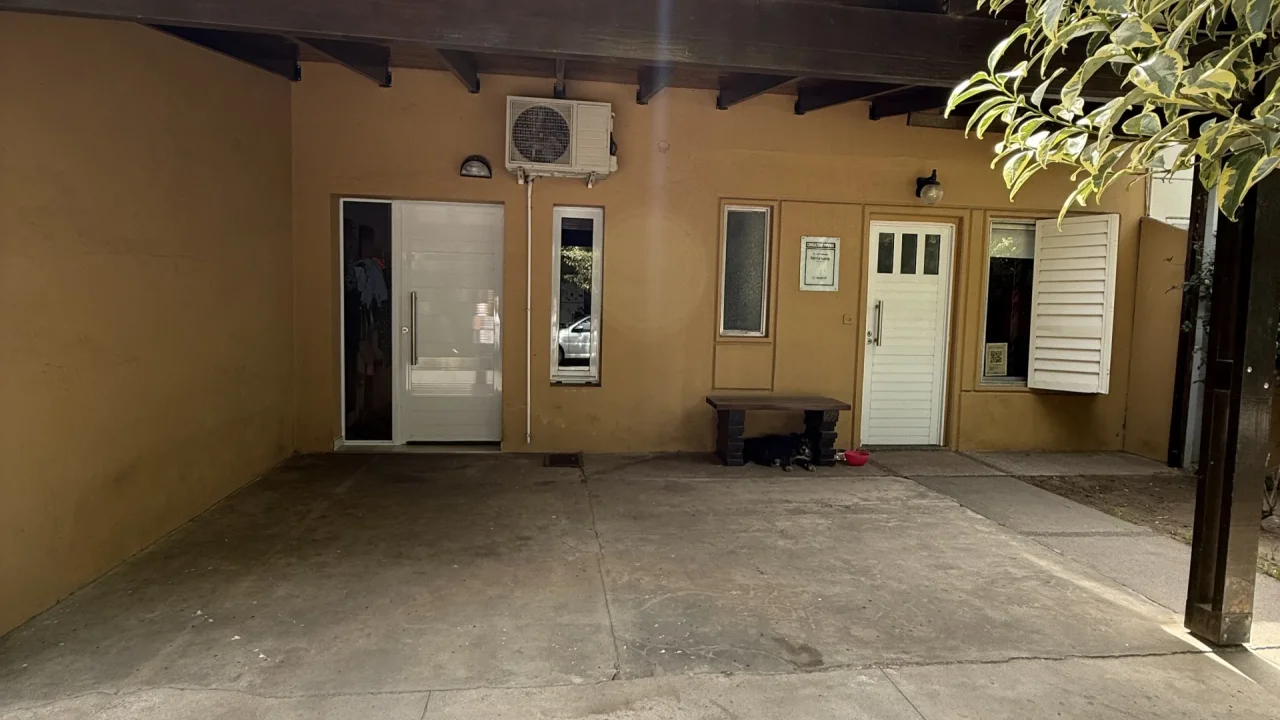 Casa Barrio Villa Cora. Calle Borges