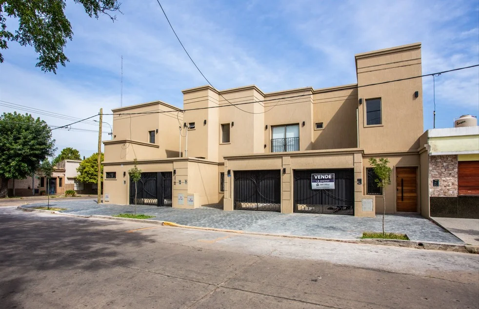 VENTA - CASA RIO JURAMENTO Y DORREGO