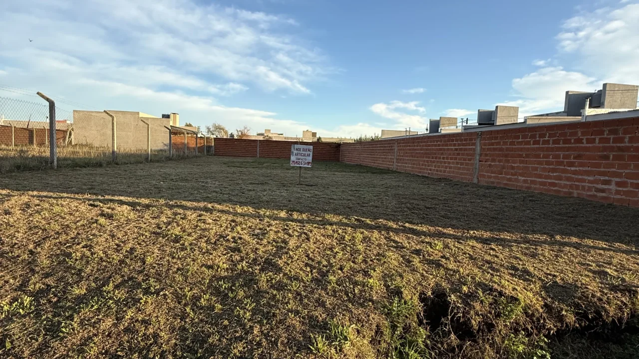 Lote en Barrio Las Rosas calle Juan Manuel de Rosas