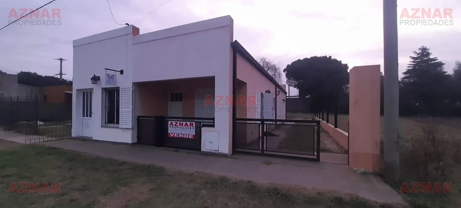 Casa en venta en Los Cedros Nº 336 e/ Jacaranda y Ombúes