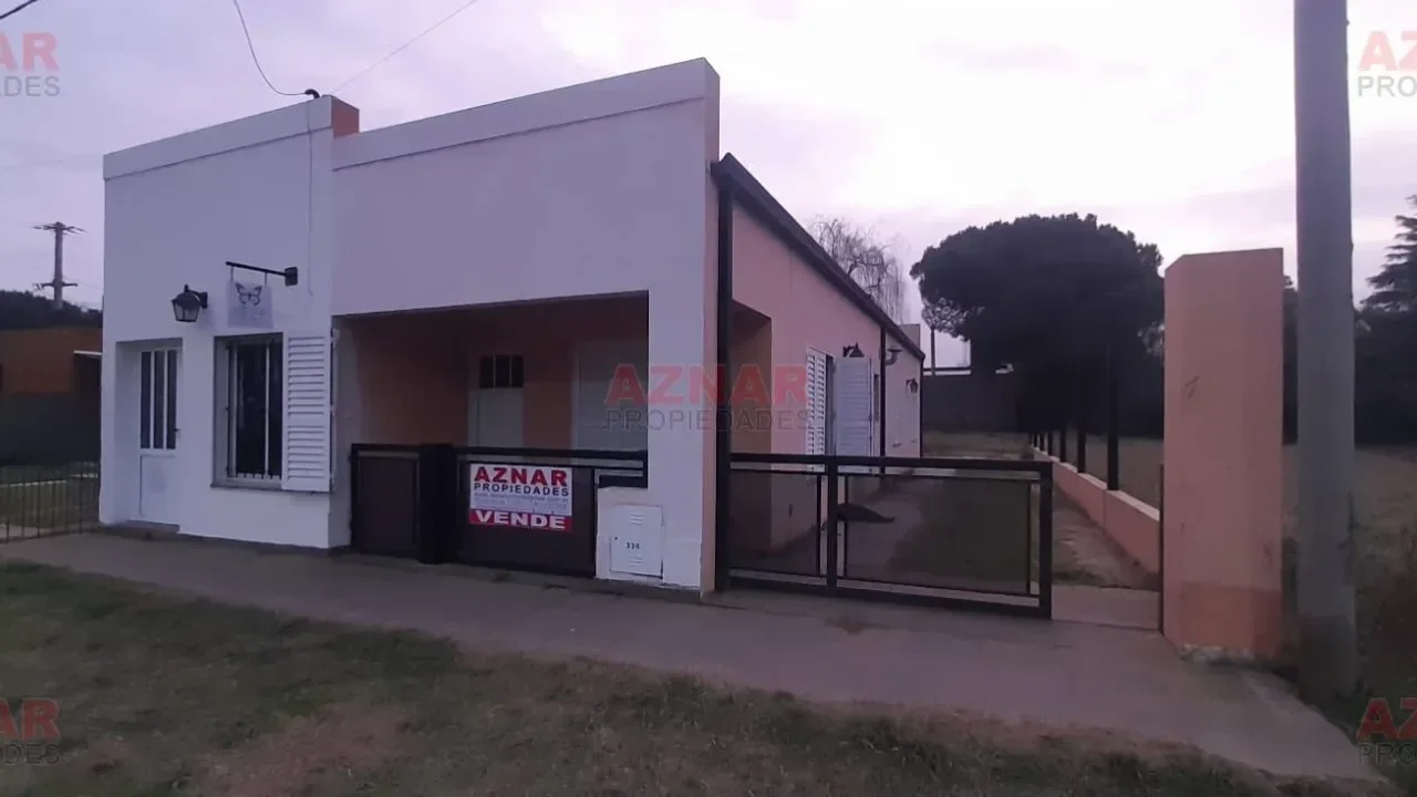 Casa en venta en Los Cedros Nº 336 e/ Jacaranda y Ombúes