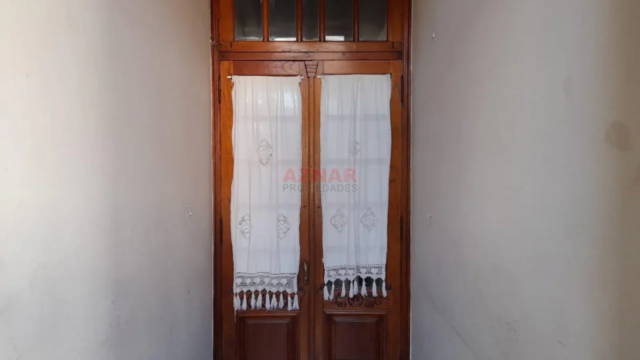 Local con vivienda en venta en Rivadavia Nº1464 e/ Brown y Lavalle