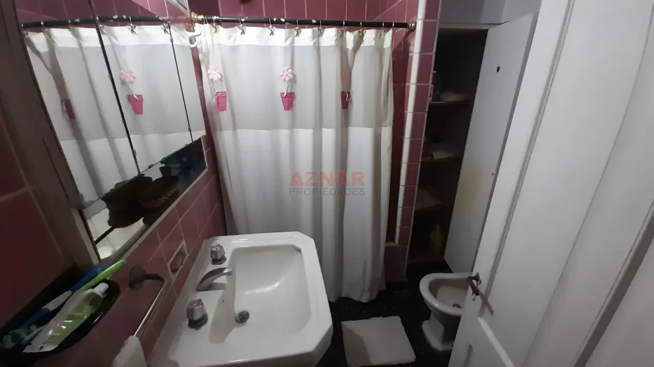Local con vivienda en venta en Rivadavia Nº1464 e/ Brown y Lavalle