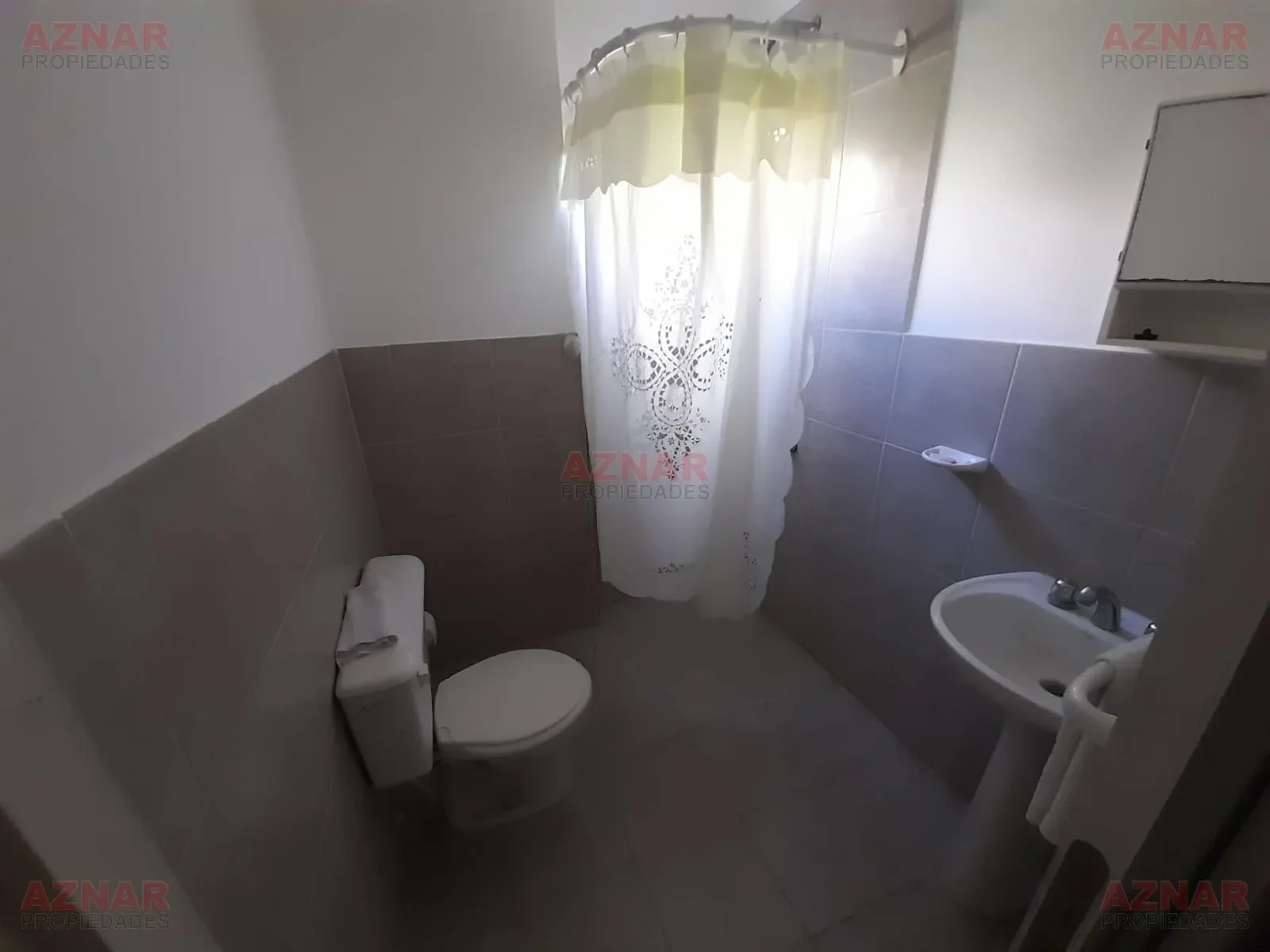 Local con vivienda en venta en Rivadavia Nº1464 e/ Brown y Lavalle
